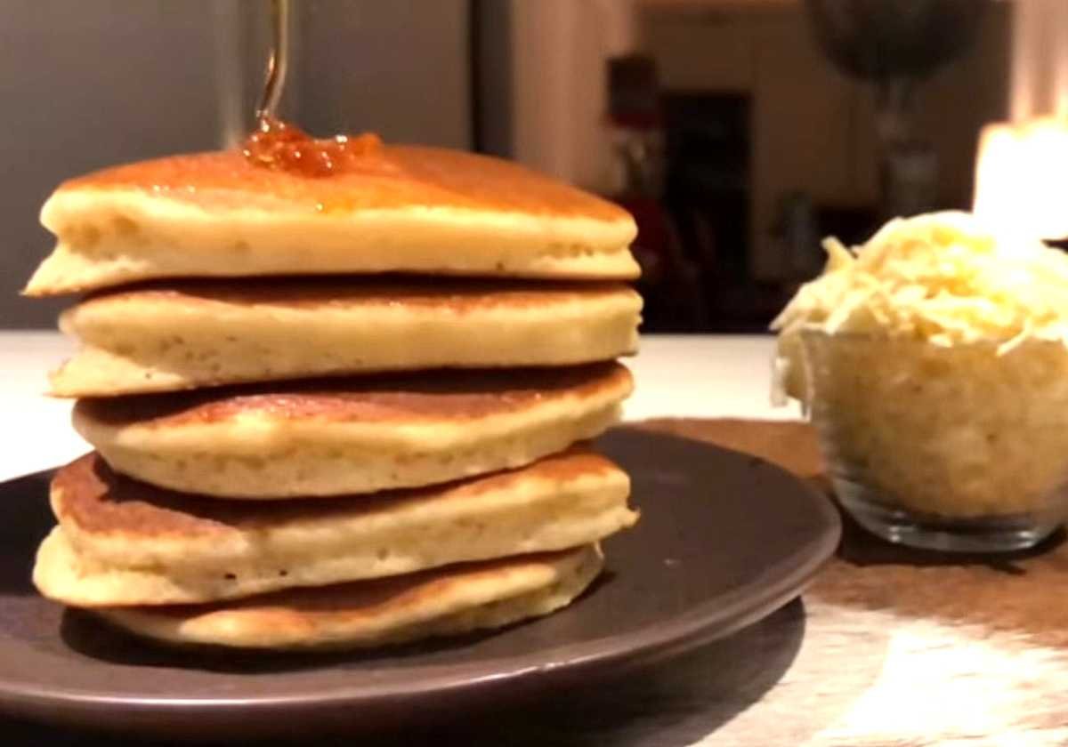Pancakes o panquecas deliciosas ¡Receta sin leche ni mantequilla!